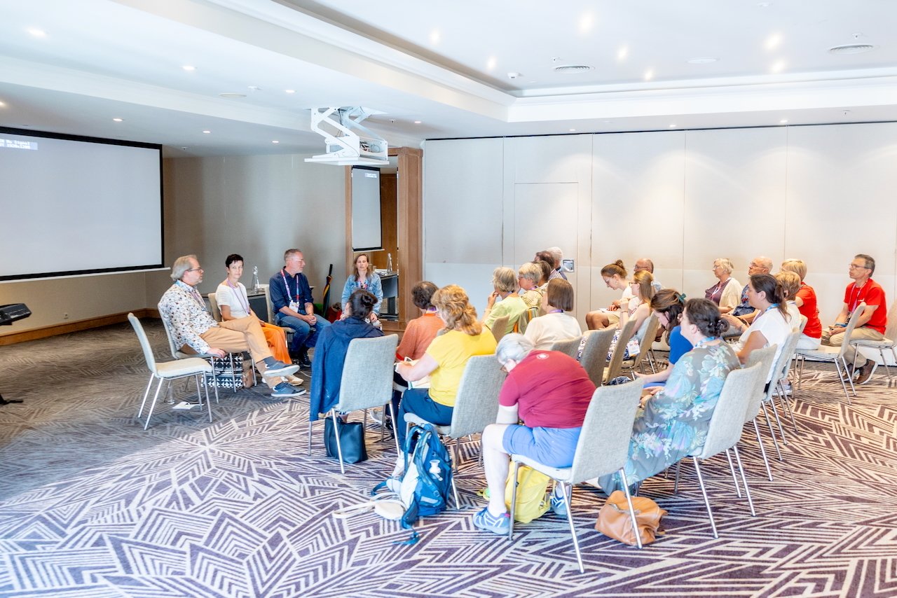 Workshops - ateliers - lezingen - panelgesprekken - ideeënmarkt - kunstwerk - zangstonde