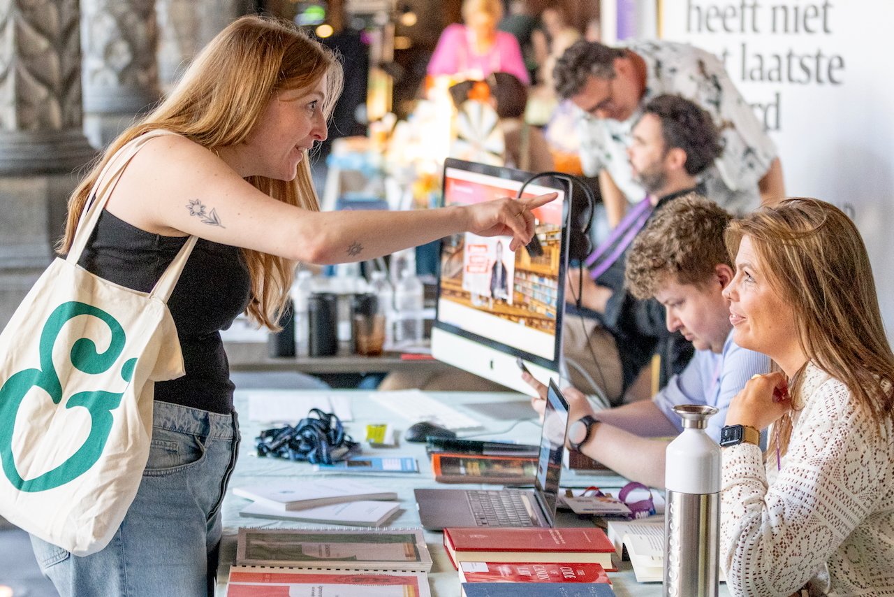 Workshops - ateliers - lezingen - panelgesprekken - ideeënmarkt - kunstwerk - zangstonde